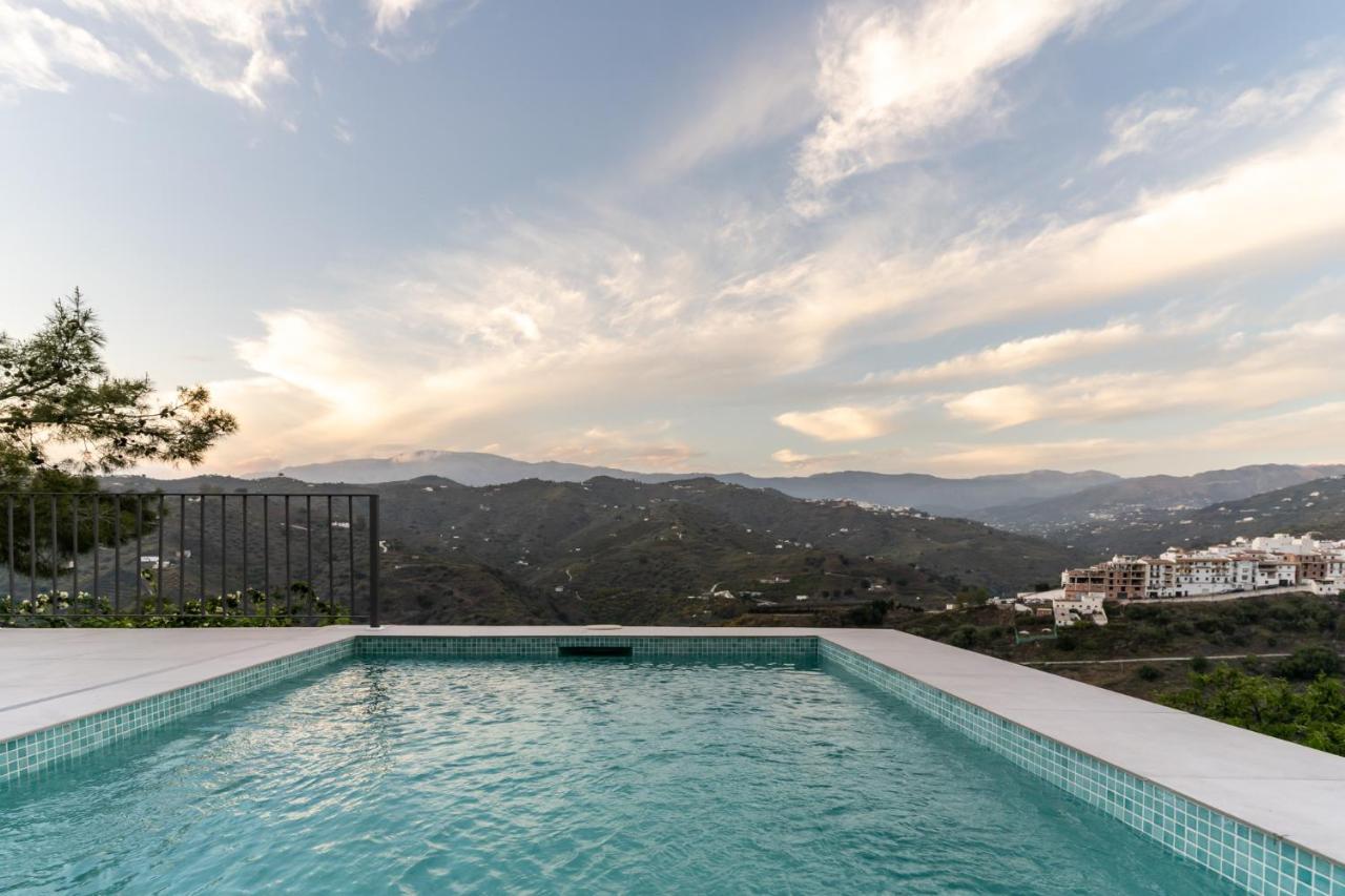 Finca Jacinto Sayalonga エクステリア 写真
